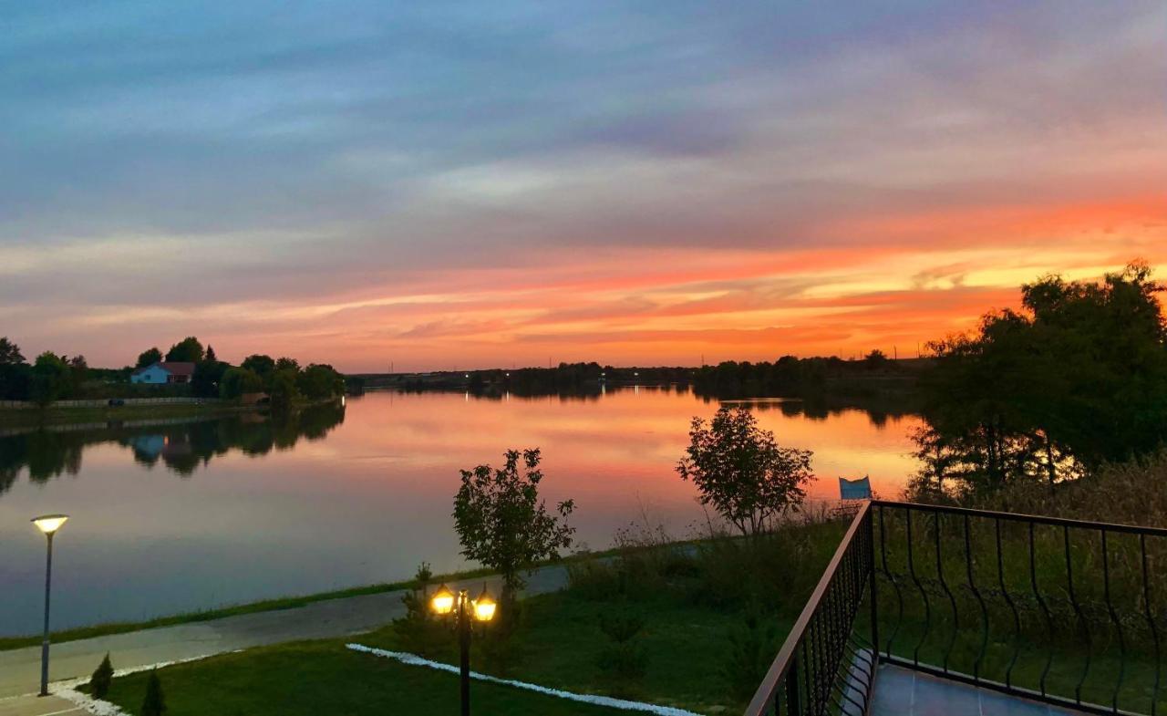 Tincabesti Snagov Lakeview Residences מראה חיצוני תמונה